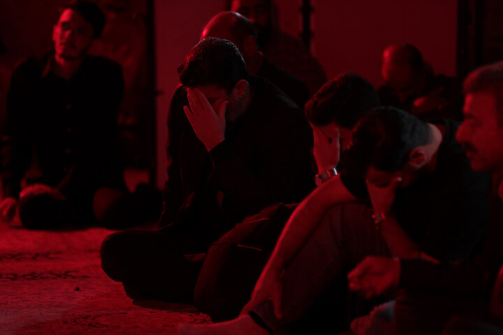تصاویر/ اقامه دعای کمیل و ندبه در حرم حضرت موسی مبرقع(ع) قم