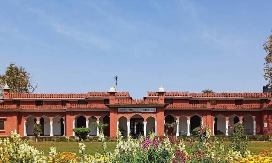 India: Aligarh Muslim University hosts “Hussain Day” highlighting the values of Karbala