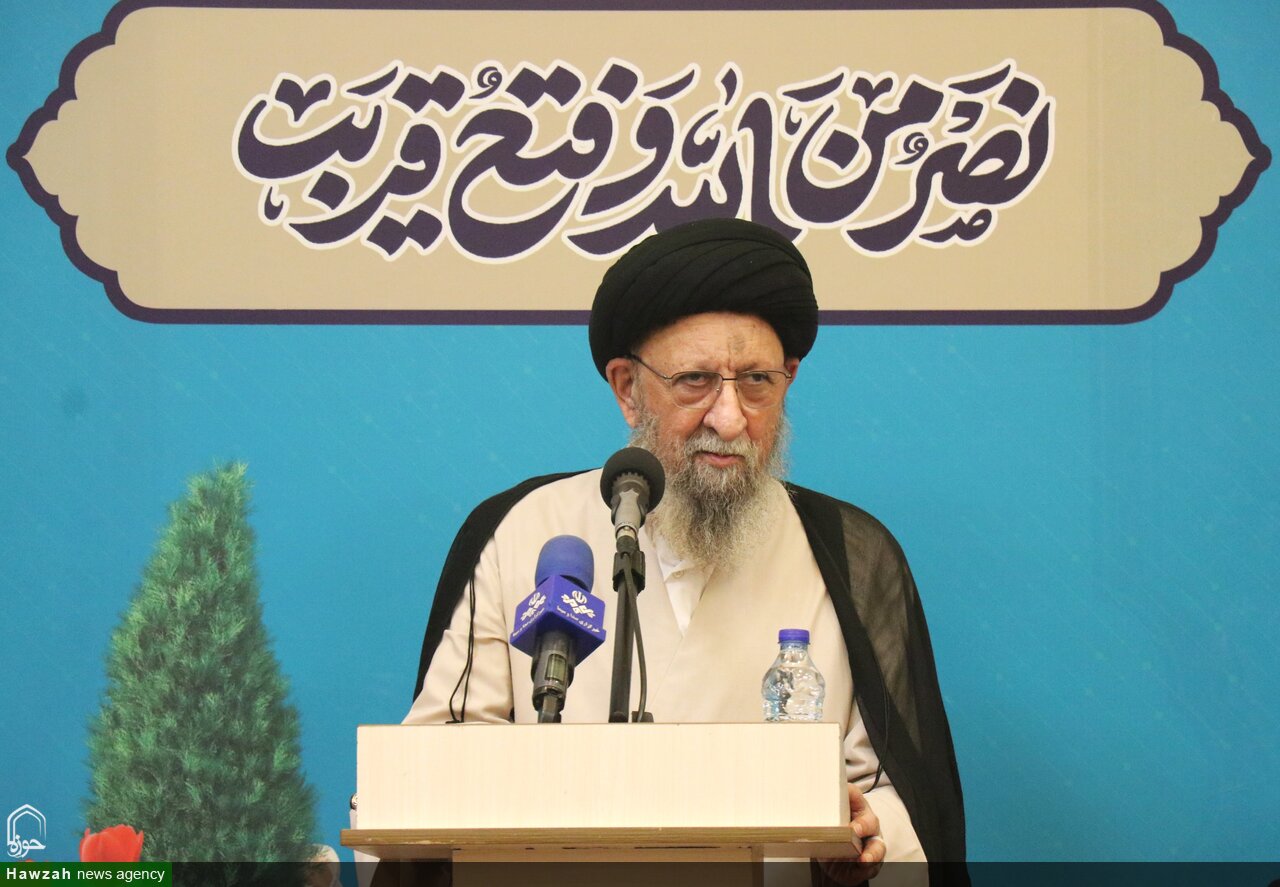 مسجد محور حل آسیب‌های اجتماعی باشد