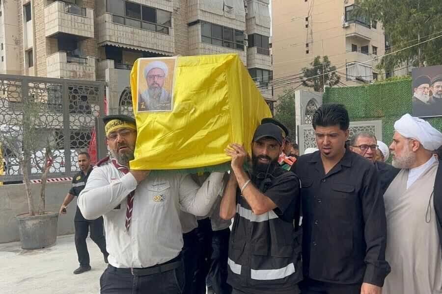 Mazishi ya Shahidi Sheikh Ali al-Mahouzi, miongoni mwa wanazuoni wa Bahrain, katika kitongoji cha kusini mwa Beirut