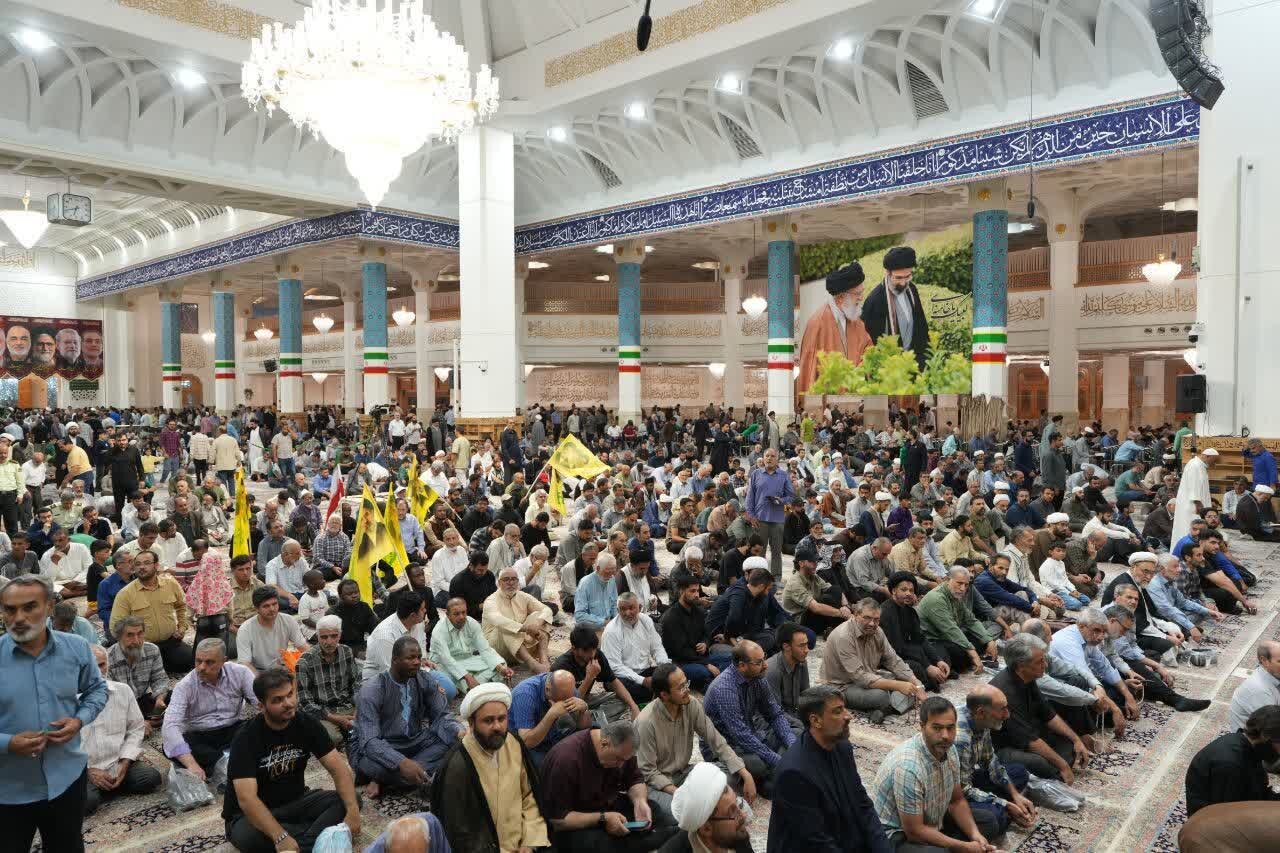 بزرگداشت شهید سید حسن نصرالله در حرم حضرت معصومه(س) + تصاویر