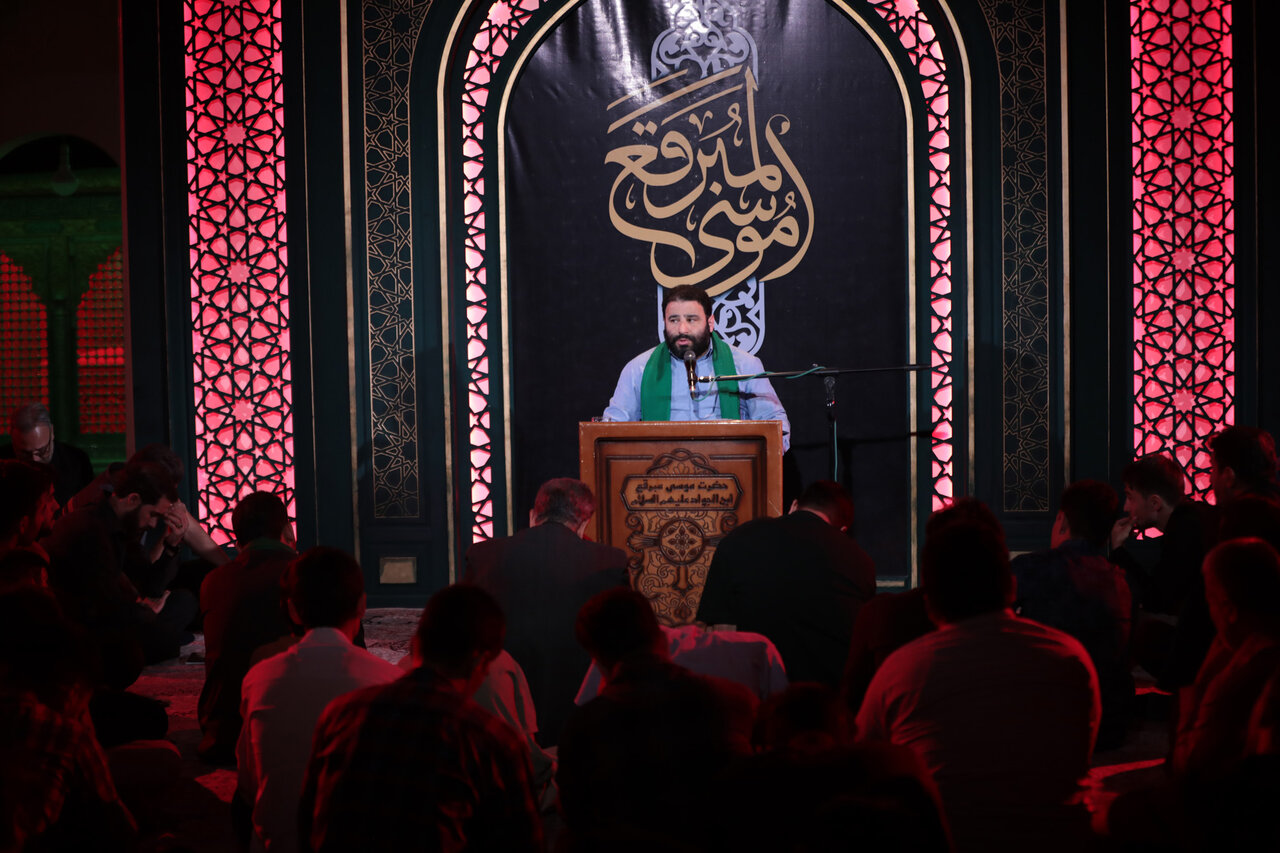 تصاویر/ اقامه دعای کمیل و ندبه در حرم حضرت موسی مبرقع(ع) قم