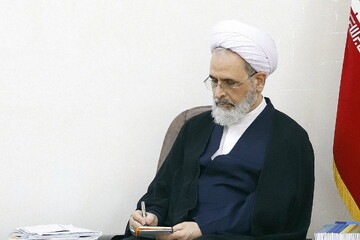 تسلیت آیت‌الله اعرافی به بیت مرحوم آیت‌الله حاج میرزا احمد دشتی نجفی(ره)