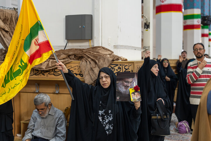 مراسم با شکوه بزرگداشت مجاهد کبیر شهید سید حسن نصرالله در حرم بانوی کرامت