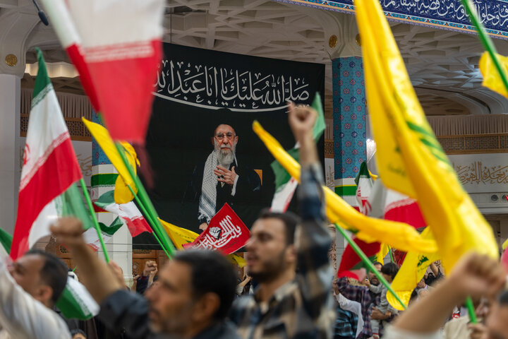 مراسم با شکوه بزرگداشت مجاهد کبیر شهید سید حسن نصرالله در حرم بانوی کرامت
