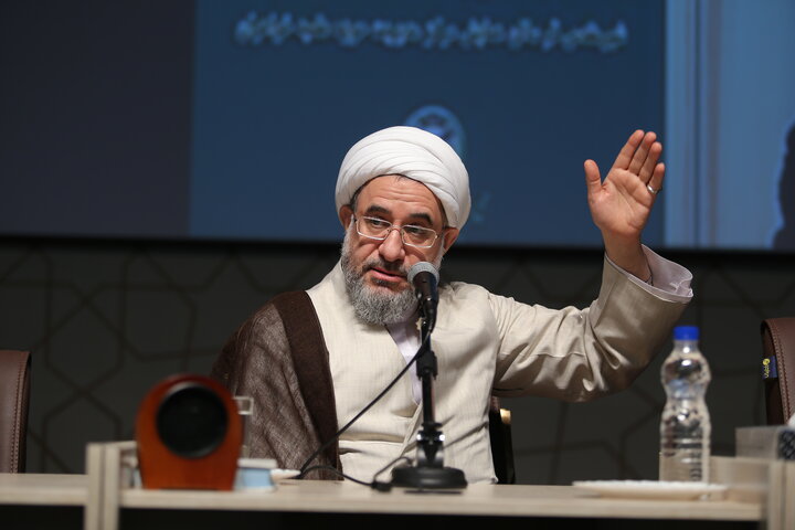 آیت‌الله محسن اراکی
