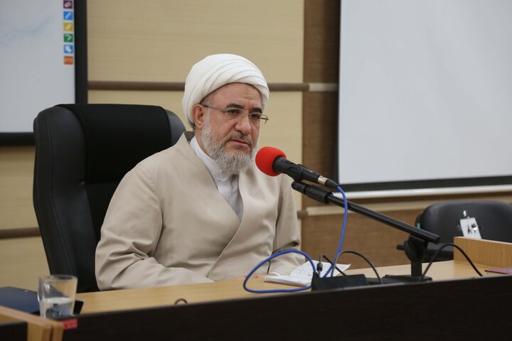 آیت‌الله محسن اراکی