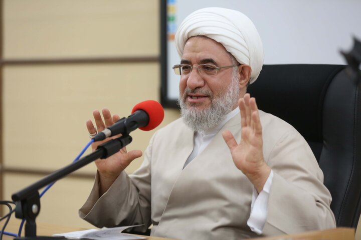 آیت‌الله محسن اراکی