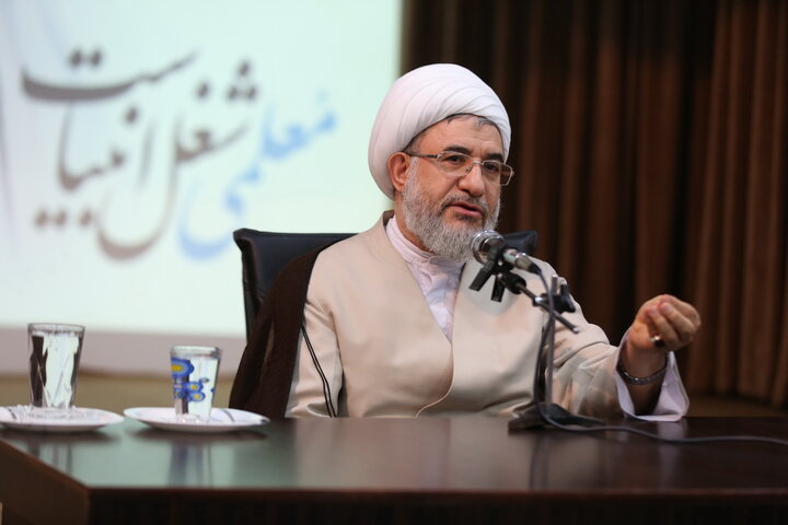 آیت‌الله محسن اراکی