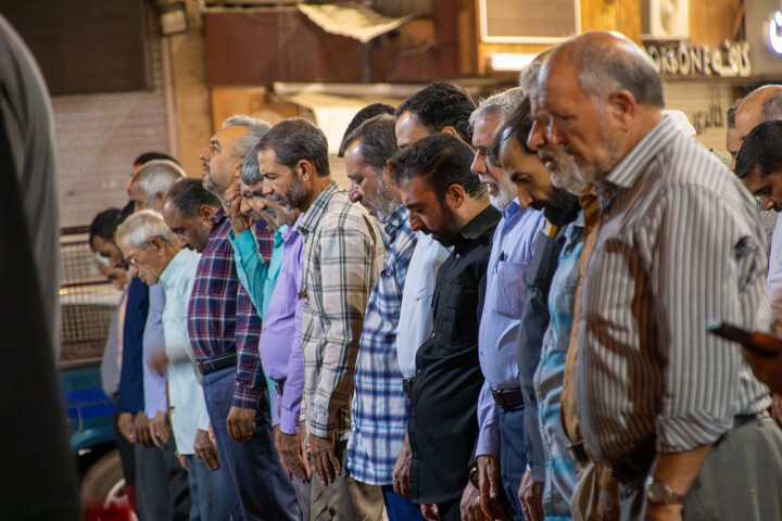 تصاویر/ اقامه نماز استغاثه توسط مدیر حوزه علمیه استان کرمان در میدان آزادی