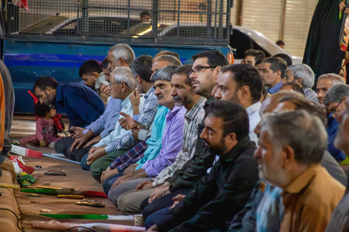 تصاویر/ اقامه نماز استغاثه توسط مدیر حوزه علمیه استان کرمان در میدان آزادی