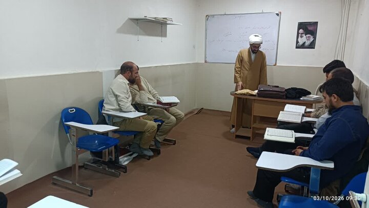 تصاویر/کارگاه آموزش قرآن کریم در علمیه دلفان