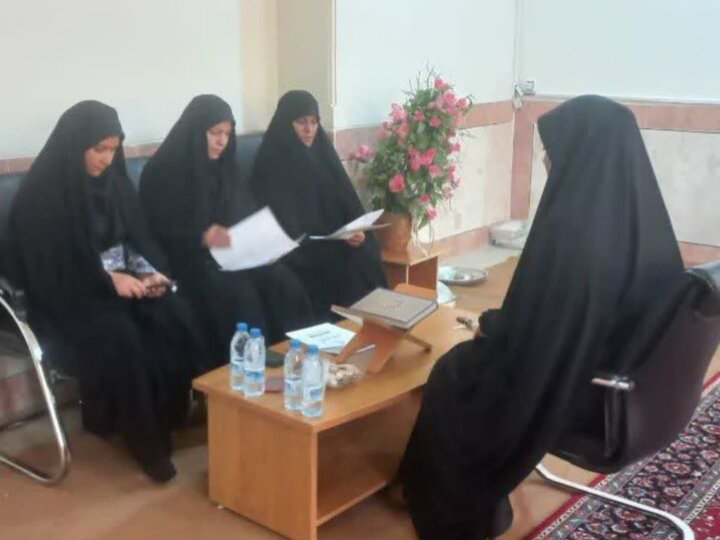 تصاویر/برگزاری فرآیند ارزیابی علمی داوطلبان ورود به مدارس علمیه خواهران لرستان