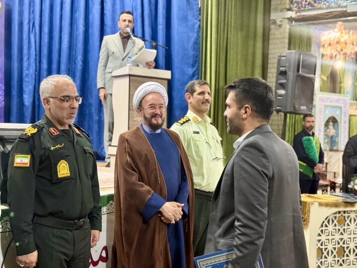 تصاویر / آیین اختتامیه  وتجلیل از نفرات برتر بزرگترین رویداد قرآنی قرآن کریم در استان قزوین