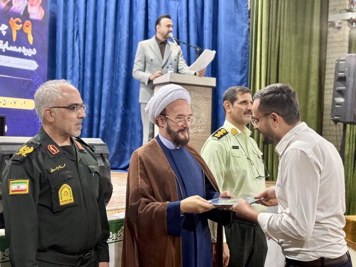 تصاویر / آیین اختتامیه  وتجلیل از نفرات برتر بزرگترین رویداد قرآنی قرآن کریم در استان قزوین