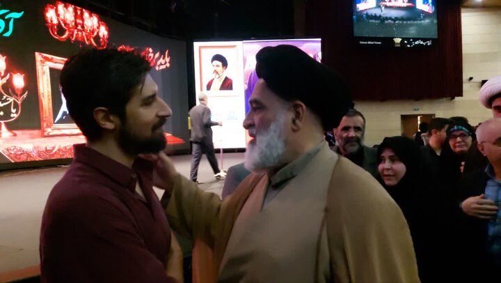 تصاویر/ آیین تجلیل از خانواده های شهدا و جانبازان شهرستان‌های استان تهران در سالن همایش های برج میلاد تهران