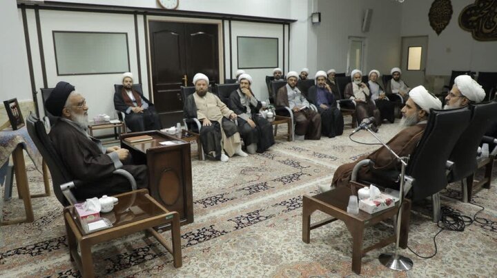 طلبه امروز باید فرزند زمان خویش باشد و نیازهای جامعه را بشناسد