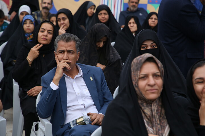 تصاویر/ افتتاحیه معنوی جشنواره فیلم کودکان در جوار قبور مطهر شهدای جنگ رمضان اصفهان