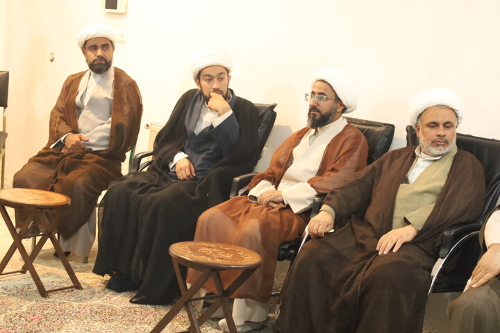 تصاویر/ دیدار مدیران مدارس علمیه استان هرمزگان با آیت الله شب‌زنده‌دار