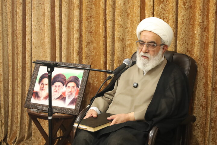 تصاویر/ دیدار مدیران مدارس علمیه استان هرمزگان با آیت الله شب‌زنده‌دار