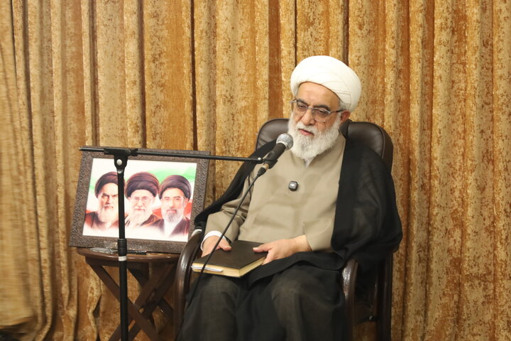 تصاویر/ دیدار مدیران مدارس علمیه استان هرمزگان با آیت الله شب‌زنده‌دار