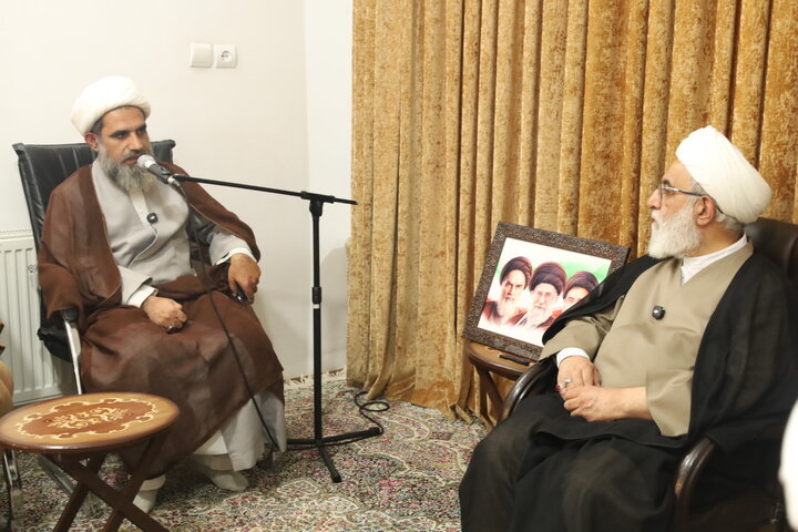 تصاویر/ دیدار مدیران مدارس علمیه استان هرمزگان با آیت الله شب‌زنده‌دار