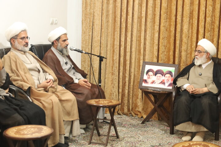 تصاویر/ دیدار مدیران مدارس علمیه استان هرمزگان با آیت الله شب‌زنده‌دار