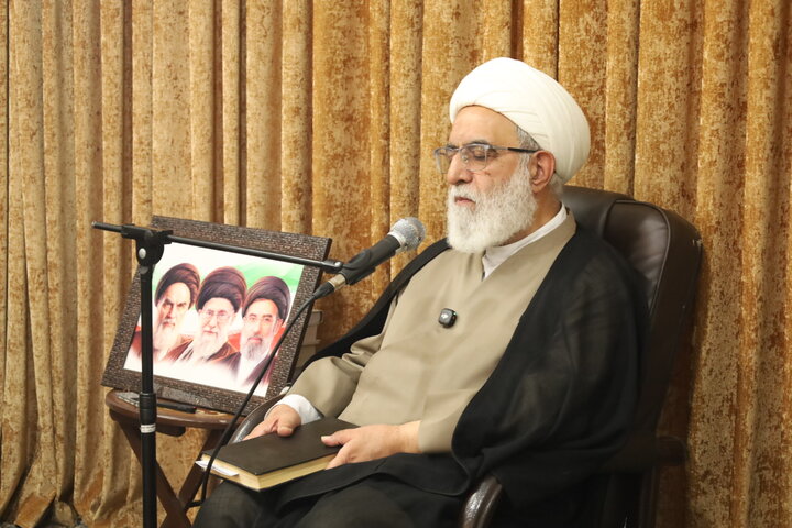 تصاویر/ دیدار مدیران مدارس علمیه استان هرمزگان با آیت الله شب‌زنده‌دار