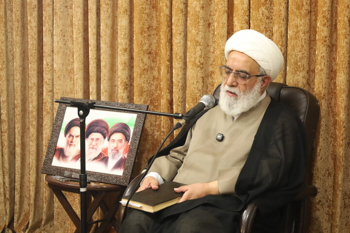 تصاویر/ دیدار مدیران مدارس علمیه استان هرمزگان با آیت الله شب‌زنده‌دار