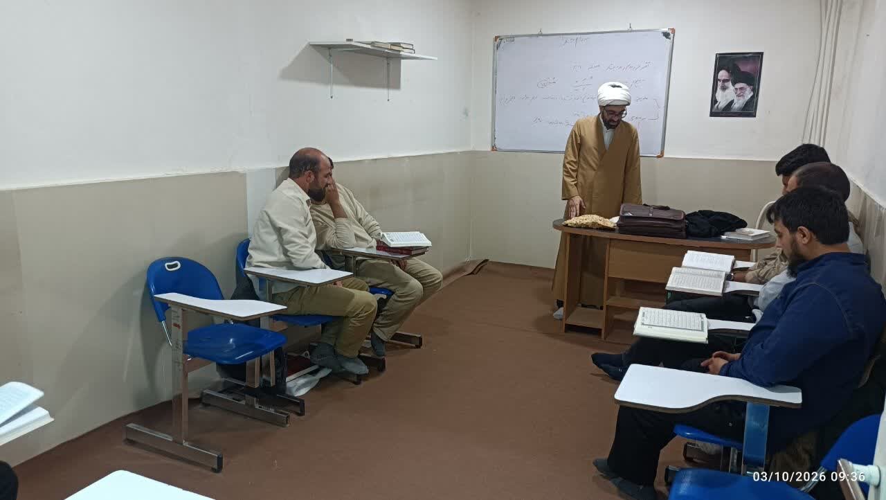 تصاویر/ کارگاه آموزش قرآن کریم در علمیه دلفان