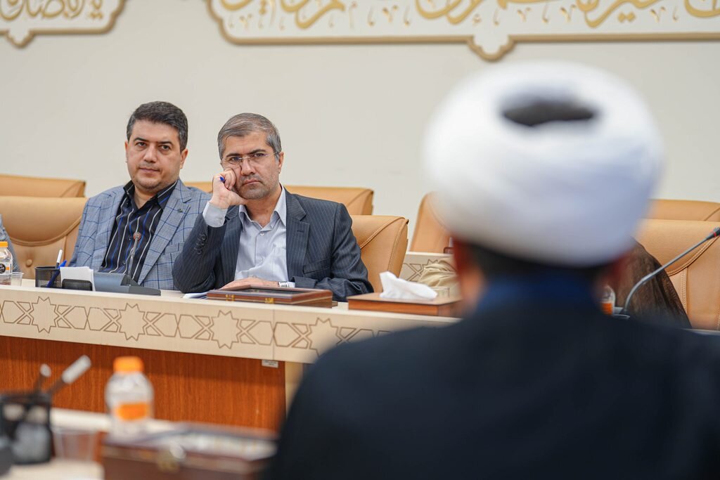 دومین نشست کارگروه رسانه و فضای مجازی آستان‌های مقدس ایران در قم برگزار شد + تصاویر