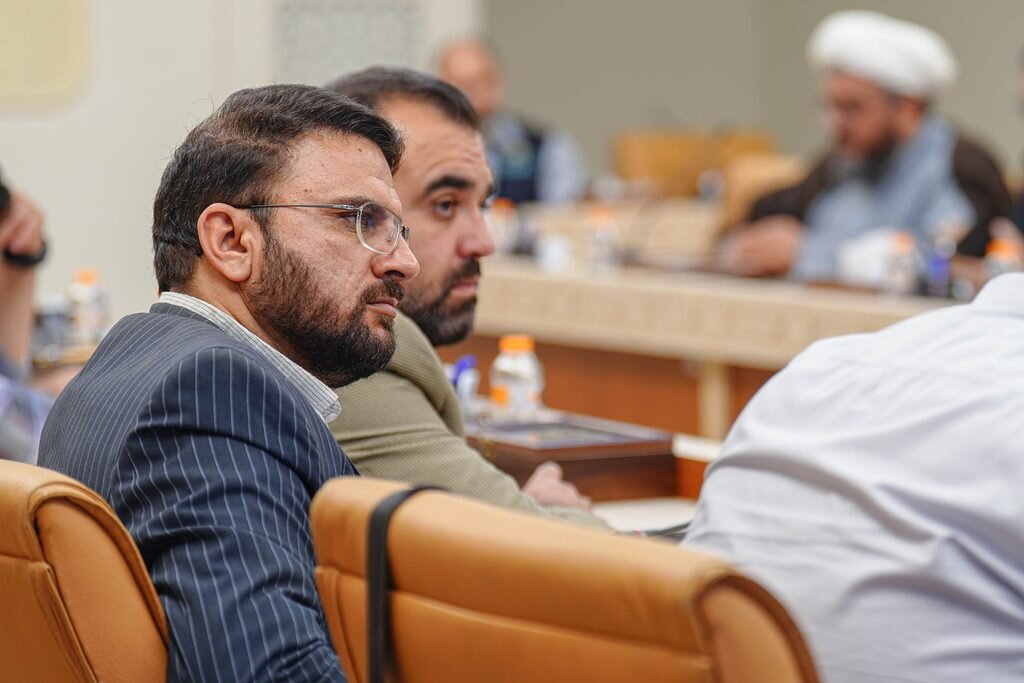 دومین نشست کارگروه رسانه و فضای مجازی آستان‌های مقدس ایران در قم برگزار شد + تصاویر