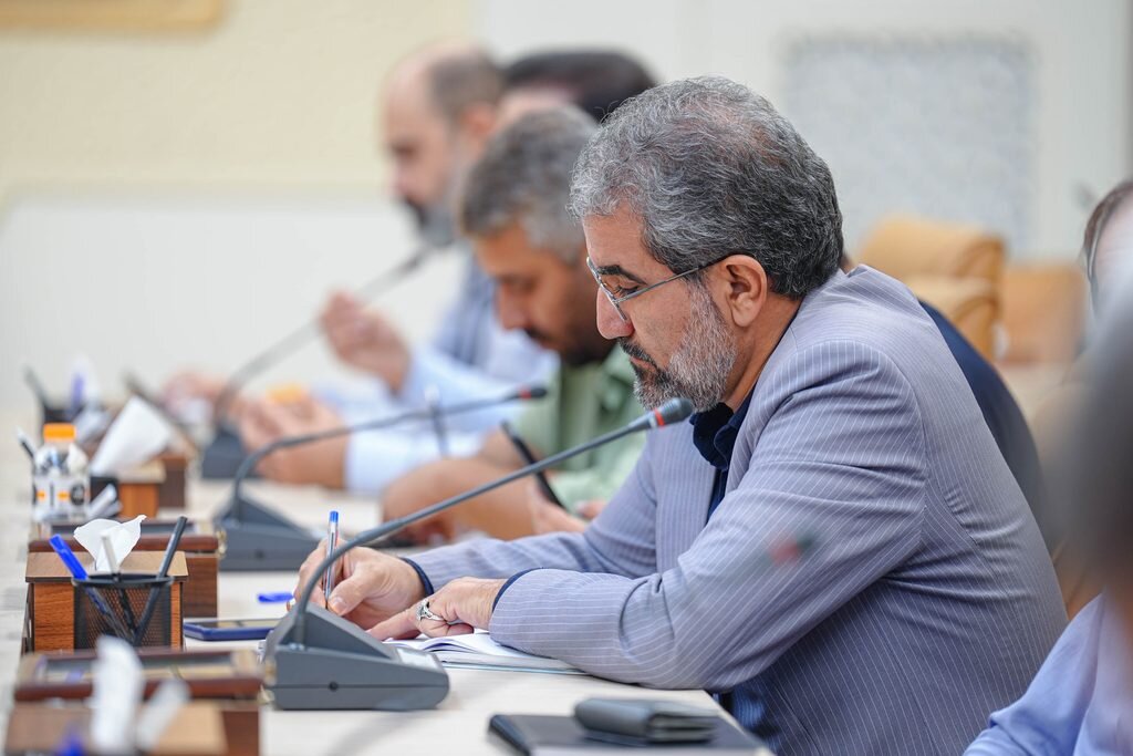 دومین نشست کارگروه رسانه و فضای مجازی آستان‌های مقدس ایران در قم برگزار شد + تصاویر
