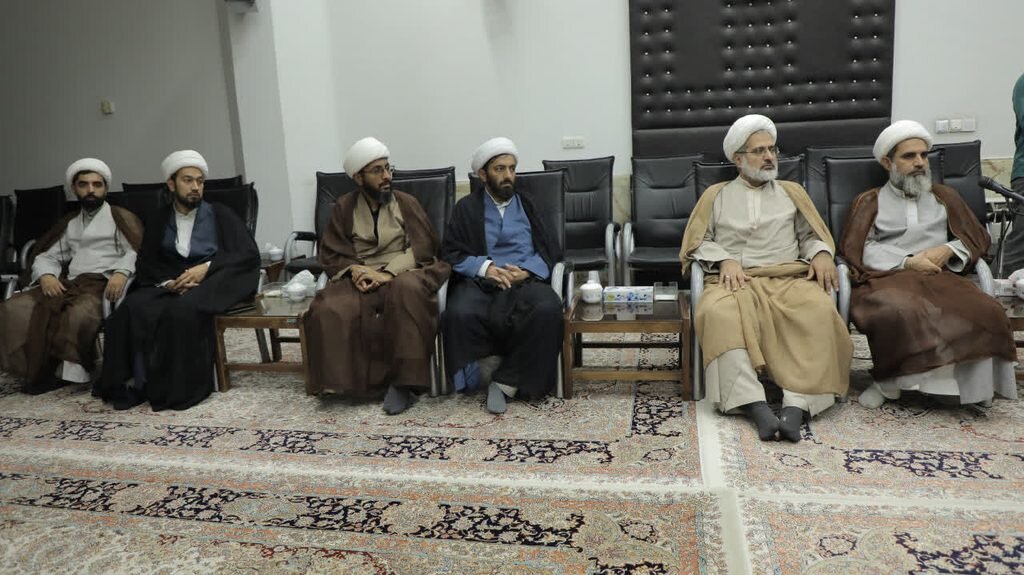 طلبه امروز باید فرزند زمان خویش باشد و نیازهای جامعه را بشناسد