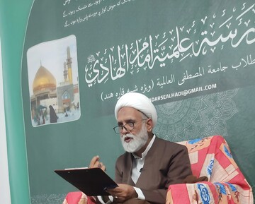 انسان‌سازی از «معرفت خدا» آغاز می‌شود و به «عمل صالح» می‌رسد