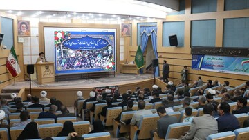 تصاویر/ تجلیل از فعالان میادین استان سمنان