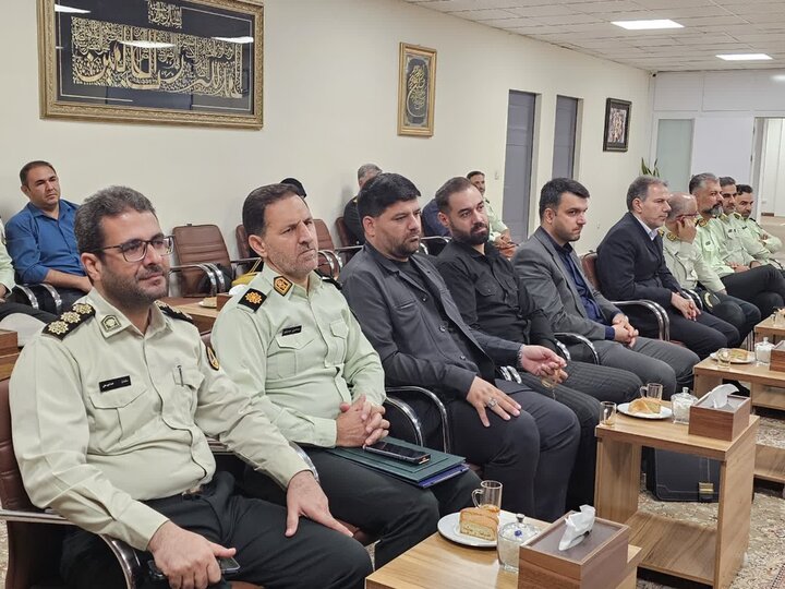 تصاویر/ دیدار پرسنل نیروی انتظامی کردستان با حجت الاسلام والمسلمین پورذهبی
