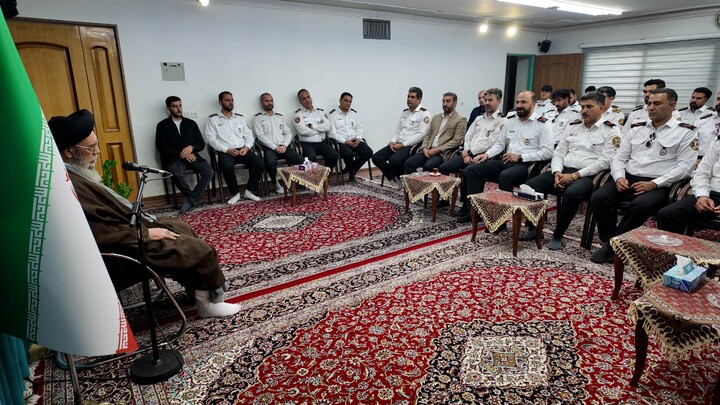 تصاویر|دیدار مدیر عامل سازمان آتش‌نشانی و خدمات ایمنی شهرداری اصفهان با امام جمعه