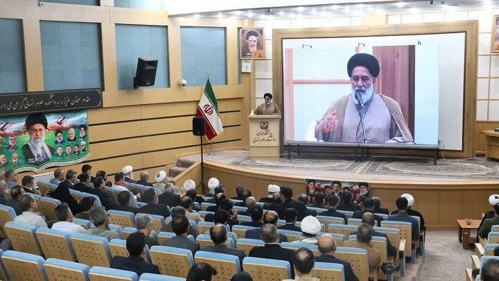 تصاویر/ تجلیل از فعالان میادین استان سمنان