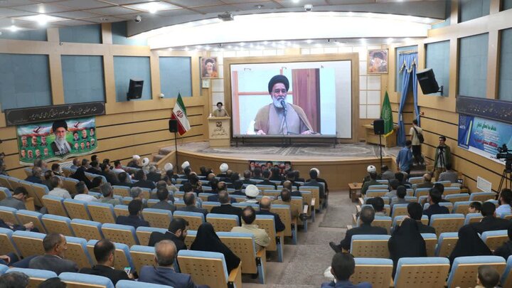 تصاویر/ تجلیل از فعالان میادین استان سمنان