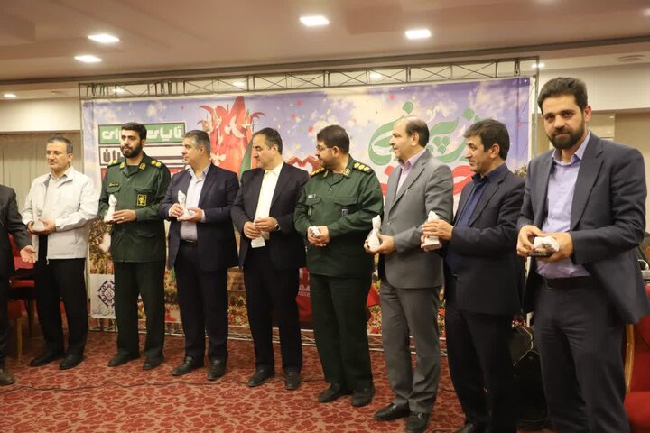 تصاویر/دورهمی جمعی از همسران معظم شهدا با مسئولان استانی در اراک