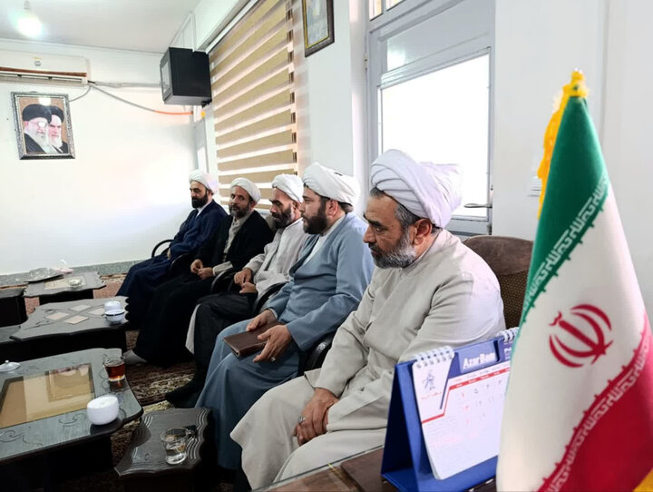 تصاویر/ جلسه هم اندیشی اساتید مدرسه علمیه امام رضا (ع) میاندوآب