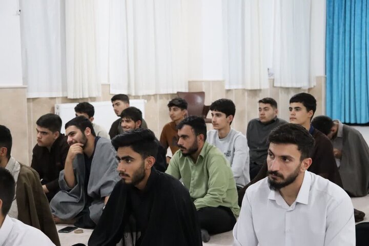 تصاویر/ جلسه اخلاق طلاب شاهین دژ