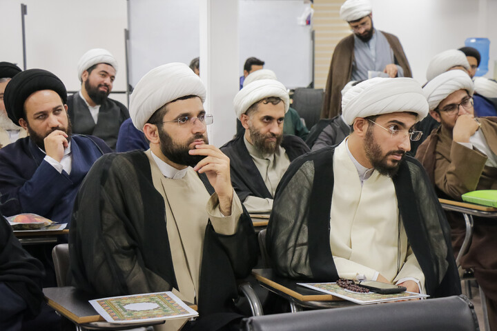تصاویر/ اختتامیه دوره تربیت مدرس اندیشه‌های امام شهید رضوان الله تعالی علیه