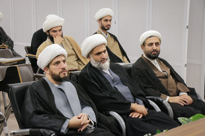 تصاویر/ اختتامیه دوره تربیت مدرس اندیشه‌های امام شهید رضوان الله تعالی علیه