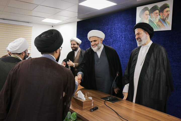 تصاویر/ اختتامیه دوره تربیت مدرس اندیشه‌های امام شهید رضوان الله تعالی علیه