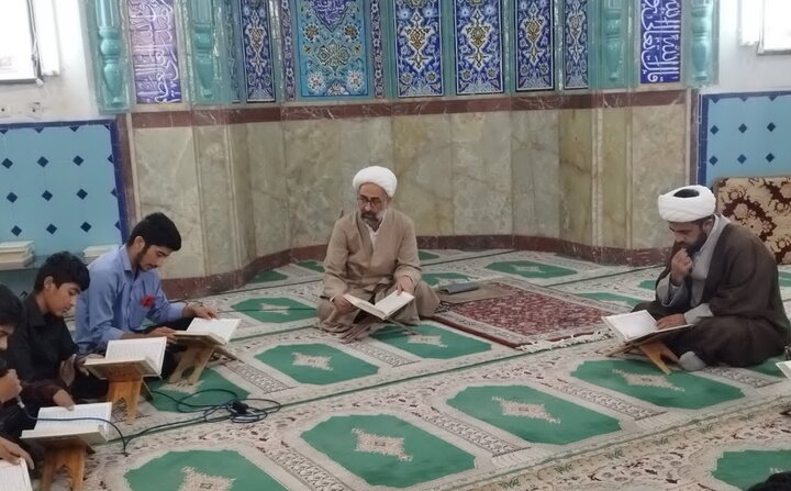تصاویر/ جلسه قرائت قرآن کریم طلاب مدرسه علمیه آیت‌الله مدنی کاشانی(ره)