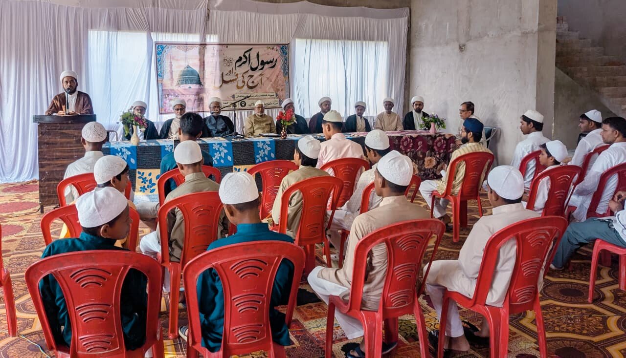 پیغمبر شناسی؛ نسل جدید کے لیے اہم موضوع ہے: مولانا&nbsp;ابن حسن املوی