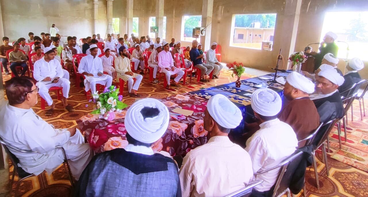 پیغمبر شناسی؛ نسل جدید کے لیے اہم موضوع ہے: مولانا ابن حسن املوی