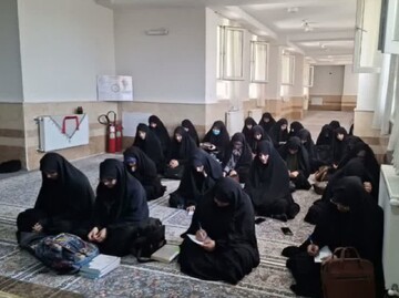 برگزاری کارگاه آموزشی خودشناسی ویژه خواهران طلبه کوهدشتی